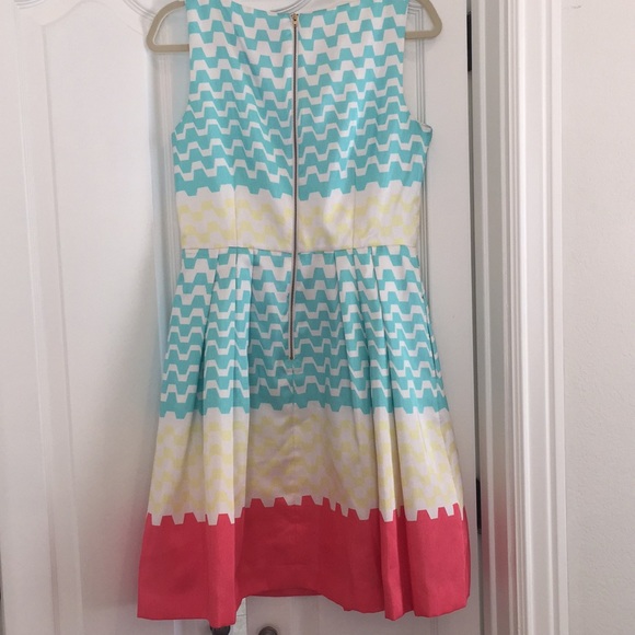 Colorful zig zag dress - Picture 7 of 7